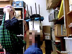 Sucer une bite, Attrapée, Hard, Hd, Punition, Chatte, Criant, Adolescente