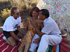 Большие сиськи, Групповуха, Милф, Втроем