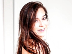 Cul, Sucer une bite, Brunette brune, En levrette, Branlette thaïlandaise, Pov, Maigrichonne, Adolescente
