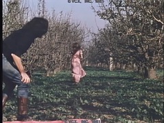 Blondine, Blasen, Braunhaarige, Spermaladung, Lesbisch, Flotter dreier, Titten, Vintage