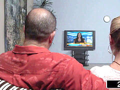 Минет, Брюнетки, Очки, Ласковые ручки, Латиноамериканки, Милф, Втроем