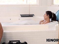 Amerikanisch, Bad, Braunhaarige, Hd, Masturbation, Muschi, Rasiert, Sperma