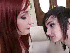 Lesbisch, Masturbation, Rotschopf, Strapon, Spielzeuge