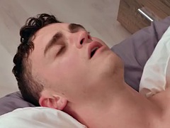 Grosse bite, Homosexuelle, Branlette thaïlandaise, Hard, Masturbation, Muscle, Chevaucher, Tatouage