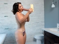 Cuarto de baño, Culo grande, Morena, Estilo perrito, Pajear, Latina, Madres para coger, Estriptis