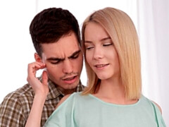 Grosse bite, Blonde, En levrette, Seins naturels, Petite femme, Maigrichonne, Adolescente, Nénés