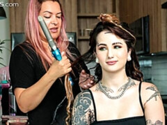 茶髪の, オナニー, 自然山雀, ガリガリ, ストリッピング, タトゥー, オッパイの, おもちゃ