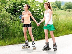 Embrassement, Lesbienne, Léchez, Seins naturels, Chatte, Dénudage, Adolescente, Jouets