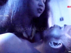 Arsch, Grosser arsch, Braunhaarige, Verrückt, Indisch, Milf, Titten, Nass