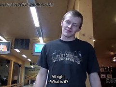 Blasen, Gehörnter ehemann, Tschechisch, Lecken, Geld, Pov, Realität, Jungendliche (18+)