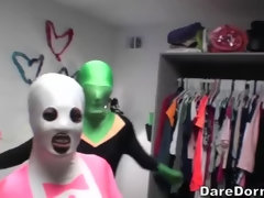 フェラチオ, 大学生, 学生寮, なめる, オマンコ, 現実, 剃毛, 三人