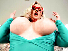 Culo grande, Tetas grandes, Rubia, Mamada, Morena, Gafas, Pezones, Tetas