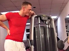 着衣女と全裸男, ドイツ人, ジム, 公共, 赤毛, ティーン