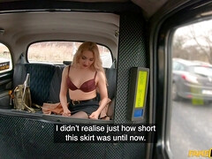 Amateur, Noire, Blonde, Sucer une bite, Voiture, De plein air, Russe, Jupe