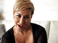 Mooie dikke vrouwen, Grote kont, Gapende, Ondergoed, Masturbatie, Geschoren, Kort haar, Alleen