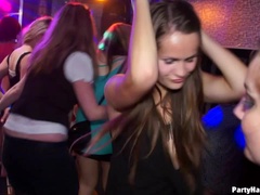 Tetas grandes, Morena, Cfnm, Vestidas, Bailar, Polla, Interracial, Fiesta