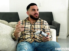 Tetas grandes, Morena, Corridas, Polla, Pajear, Pequeña, Trio, Tetas