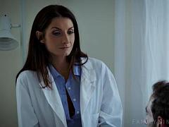 Tante, Gros seins, Sucer une bite, Médecin, Branlette thaïlandaise, Mature, Mère que j'aimerais baiser, Nénés