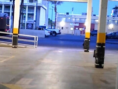 デカ尻, デカパイ, 指いじり