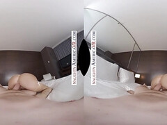 Blonde cougar MILF Joslyn James in POV VR hardcore