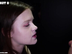 18 ans, Sucer une bite, Brunette brune, Faciale, Trou de la gloire, Branlette thaïlandaise, Interracial, Seins naturels