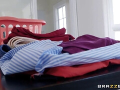 Arsch, Bad, Grosser arsch, Geschnappt, Hd, Mutti, Stiefmutter, Titten