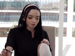 デカチン, 茶髪の, イく瞬間, 手コキする, オーガズム, ラフ, 靴下, 教師