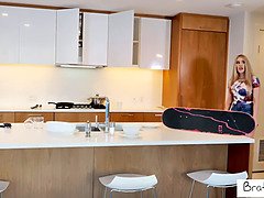 In den arsch, Blondine, Blasen, Spermaladung, Hd, Reif, Natürlichen titten, Rau