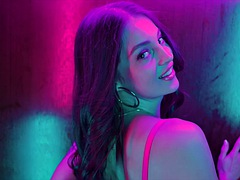 Blasen, Braunhaarige, Aufs gesicht abspritzen, Klaffend, Lecken, Lingerie, Tätowierung, Spielzeuge