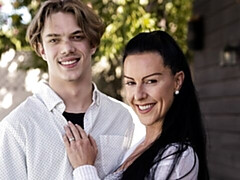 Большая жопа, Большой член, Большие сиськи, Минет, Брюнетки, Собачьи, Милф