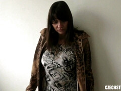 18 ans, Amateur, Brunette brune, Tchèque, Mère que j'aimerais baiser, Adolescente, Plan cul à trois, Webcam