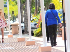 En gros plan de très près, Robe, Doigter, Béant, Talons, Masturbation, Public, Sous la jupe