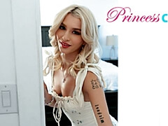 デカ尻, デカチン, フェラチオ, 中出し, 手コキする, 小柄, 剃毛, オッパイの