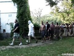 Leie, Sperma im mund, Spermaladung, Gruppe, Lecken, Natürlichen titten, Im freien, Titten