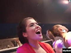 デカパイ, フェラチオ, ぶっかけ, 巨乳な, グループ, 異人種間, なめる, オージー