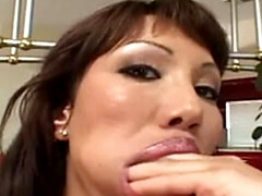 Asiatisch, Arsch, Aus dem arsch in den mund, Grosse titten, Spermaladung, Aufs gesicht abspritzen, Masturbation, Rasiert