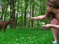 Sucer une bite, Branlette thaïlandaise, Embrassement, Léchez, Seins naturels, Piercing, Adolescente