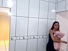 Leie, Paar, Spermaladung, Hd, Latina, Milf, Überraschung