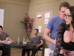 Cul, Beauté, Gros seins, Collège université, Le plan cul à quatre, Mère que j'aimerais baiser, Professeur, Mouillée