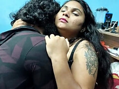 フェラチオ, カップル, はじめて, 彼女, Hd, インド人, キス, 放尿