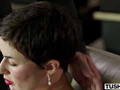 In den arsch, Blondine, Blasen, Besamung, Handjob, Hd, Lesbisch