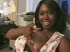 舞台裏, 黒人, 茶髪の, イく瞬間, 黒人, 淫乱熟女, 剃毛, パイ刷り