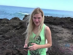 Enthousiasteling, Strand, Naakt, Buiten, Openbaar, Kut duiken, Geschoren, Tieten likken