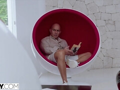 Aus dem arsch in den mund, Braunhaarige, Kehlenfick, Schwanz, Aufs gesicht abspritzen, Im freien, Zierlich, Titten