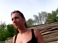 Amateur, Sucer une bite, Brunette brune, Tchèque, Européenne, Hard, De plein air, Réalité