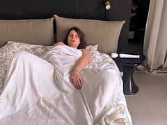 Amateur WIFE masturbating pussy play under the sheets
