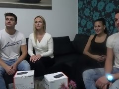 デカ尻, 茶髪の, バック, 手コキする, 自然山雀, ハメ撮り, 剃毛, ティーン