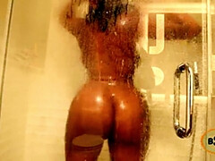 Gros cul, Gros seins, Noire, Célébrité, Queue, Noir ébène, Orgie, Réalité