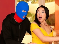 Asiatisch, Arsch, Blasen, Braunhaarige, Geschnappt, Hundestellung, Handjob, Milf