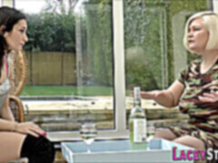 Belle grosse femme bgf, Britannique, Rondelette, Doigter, Lesbienne, Mature, Mère que j'aimerais baiser